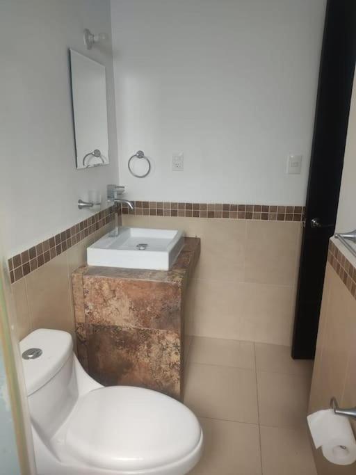 Laurel de Lagunillas Casa Fracc El Cielo Residencial Con Acceso A Casa Clubヴィラ エクステリア 写真